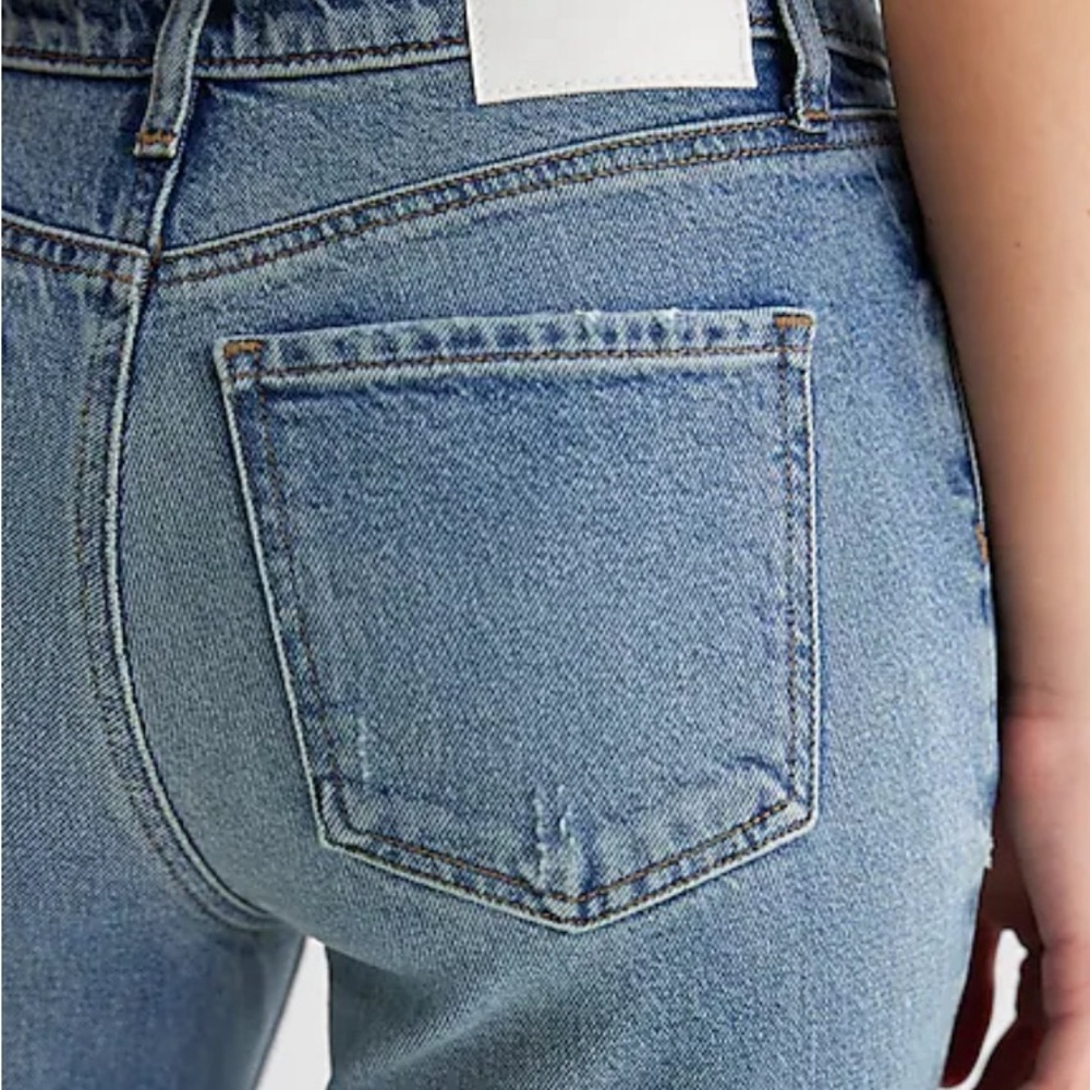 NWT EXPRESS Ladies Mid Rise Medium Wash Raw Drop Hem '70s Flare Jeans 12R - Picture 4 of 7